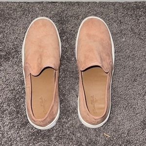 Universal Thread, size 7, pink/mauve suede